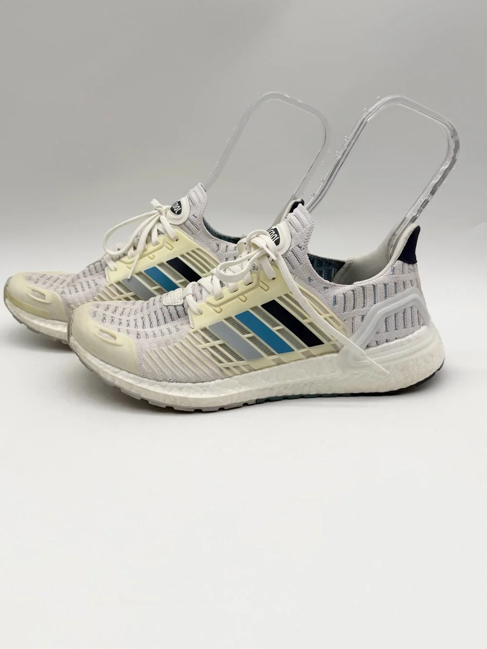 Adidas Ultraboost CC_1 DNA Climacool Running Shoes White Blue GX7811 Mens Sz 9.5 - Picture 1 of 7